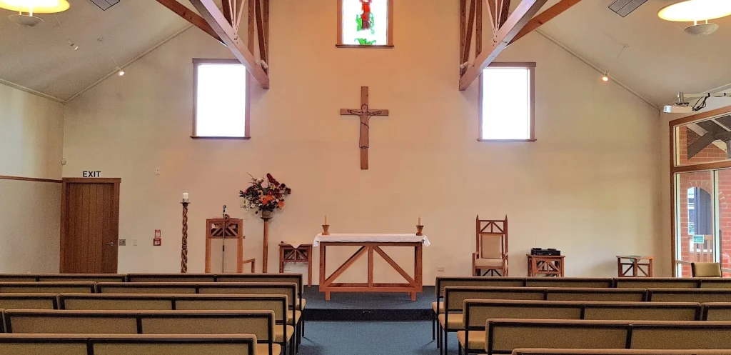 the best churches in balclutha