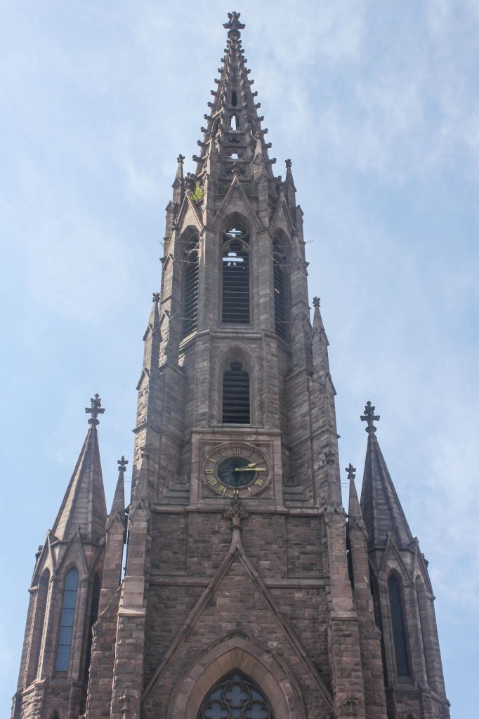 the best churches in bulls