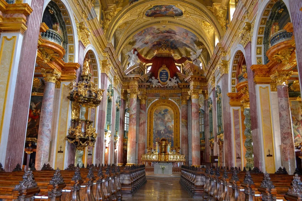 the best churches in wiri